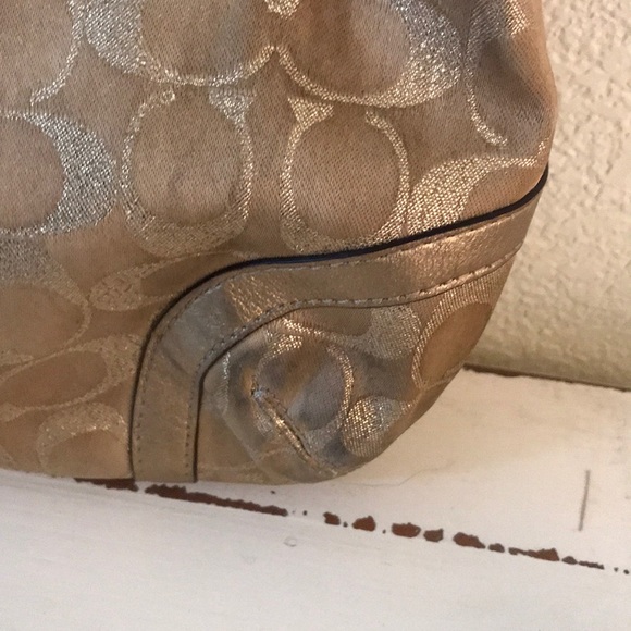 Coach Gold Bundle - Picture 4 of 6